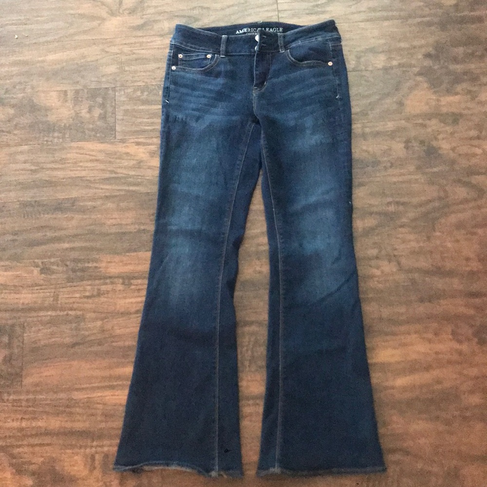 American eagle women’s artist flare jeans